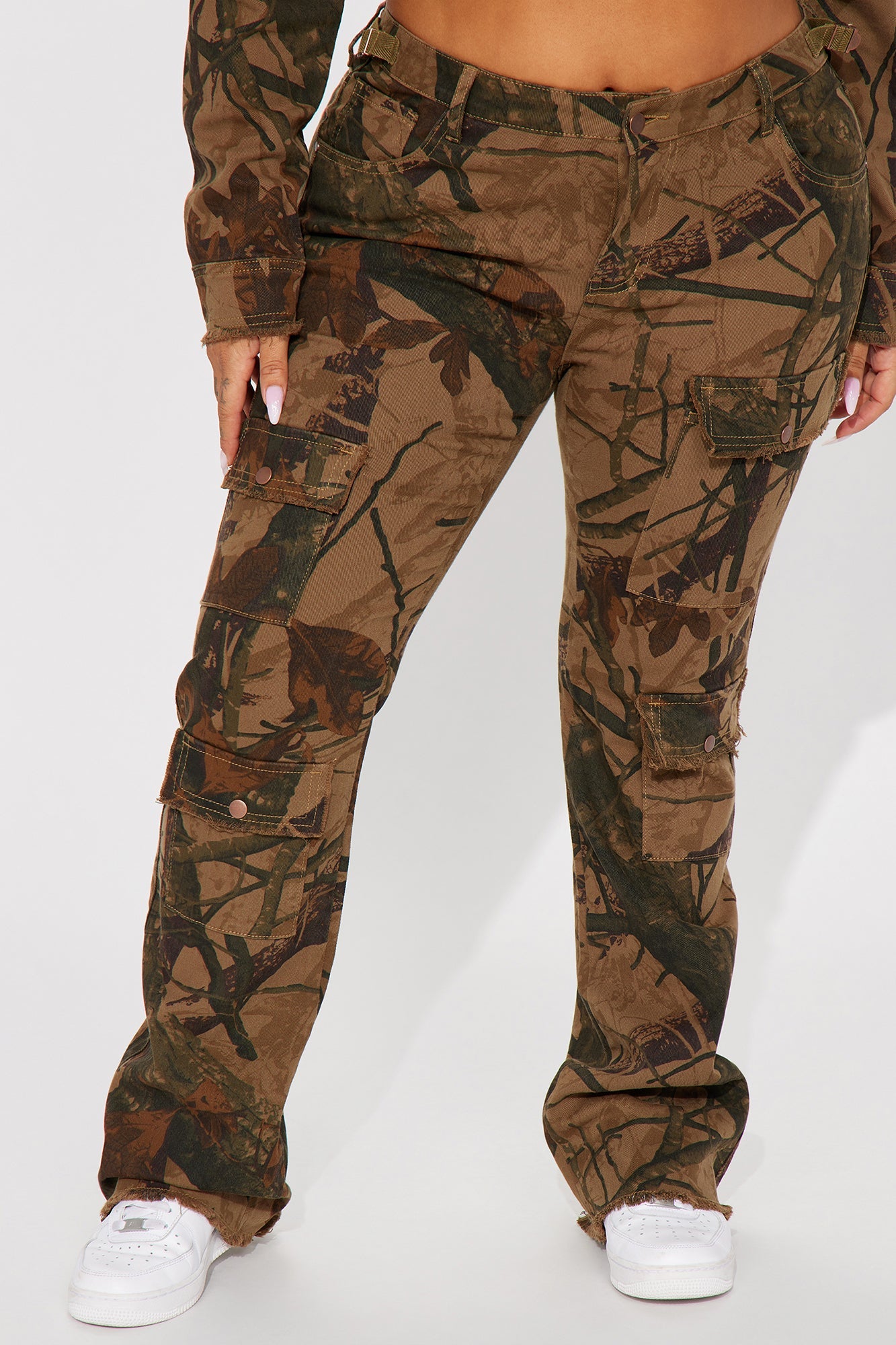 In The Wild Camo Stretch Cargo Jeans - Camouflage