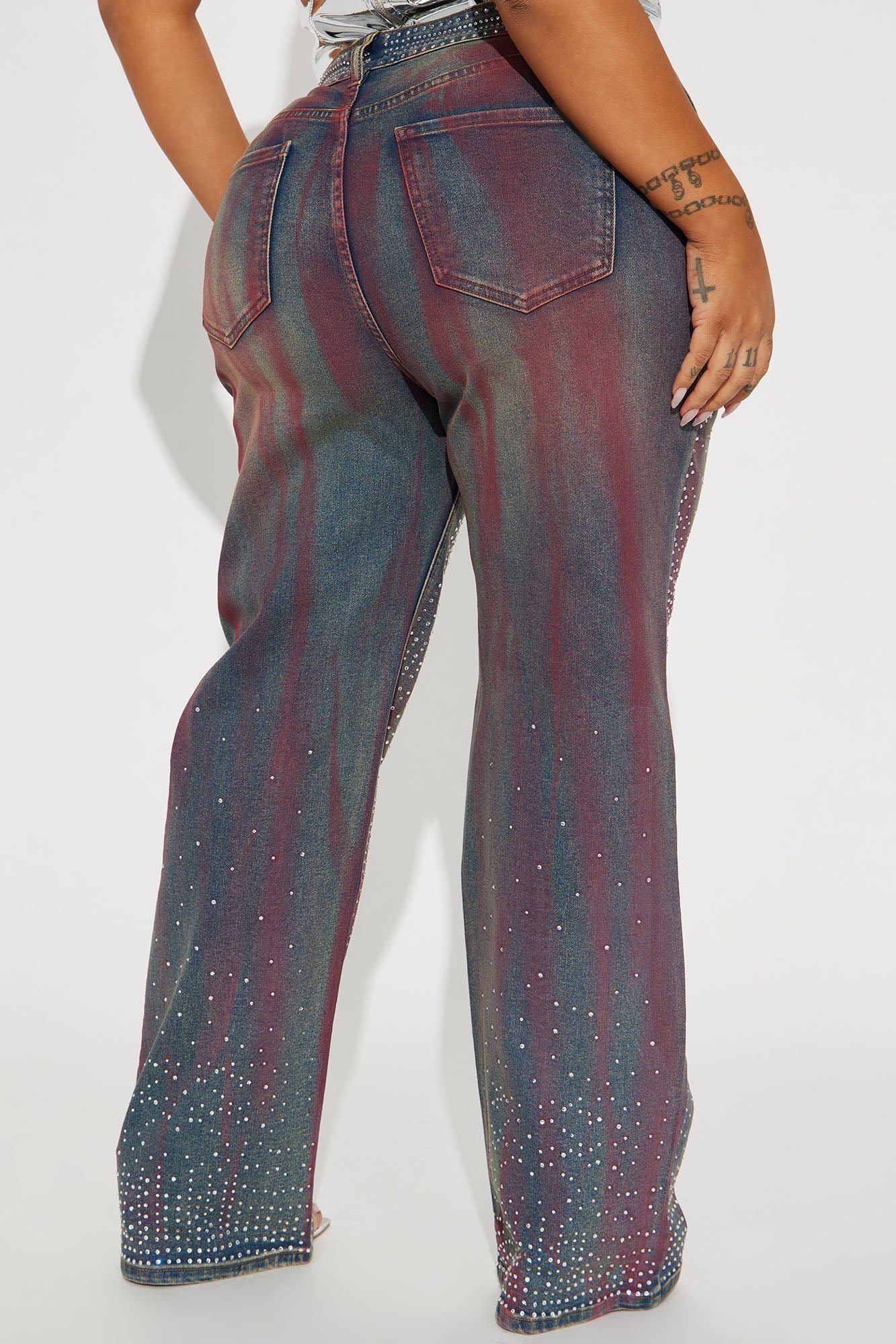 Daydreaming Embellished Straight Leg Jeans - Medium Wash