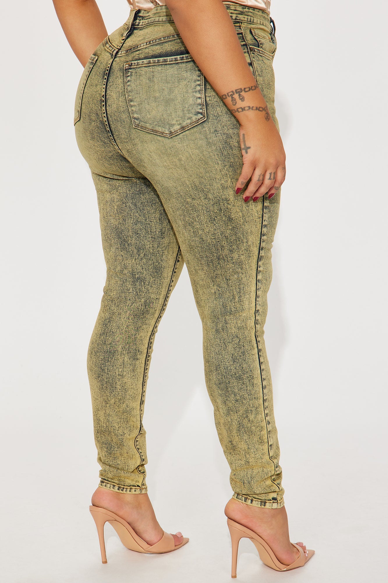 It's Giving High Stretch Curvy Skinny Jeans - Yellow