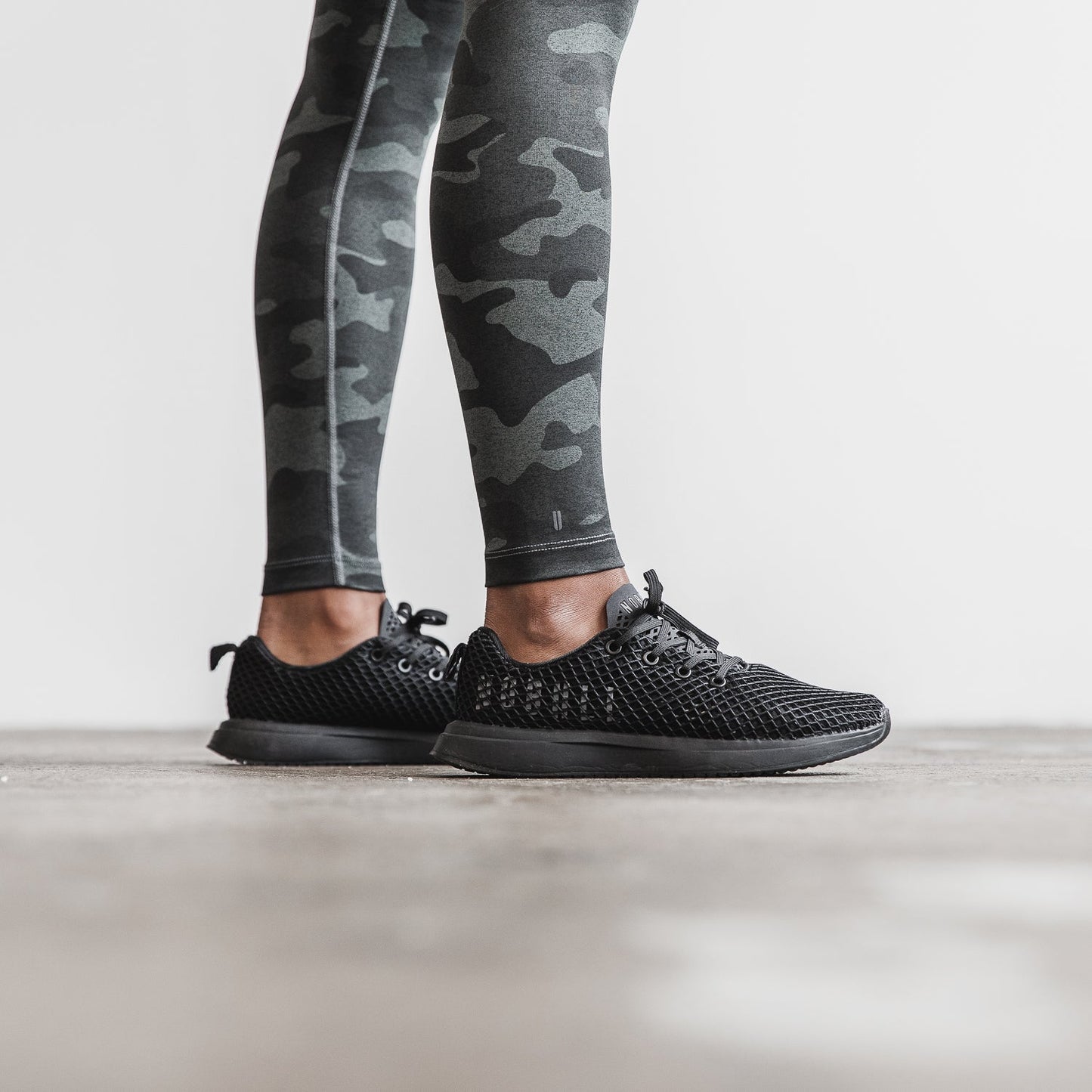 Women's Mid-Rise Plush Heather Tight 28"